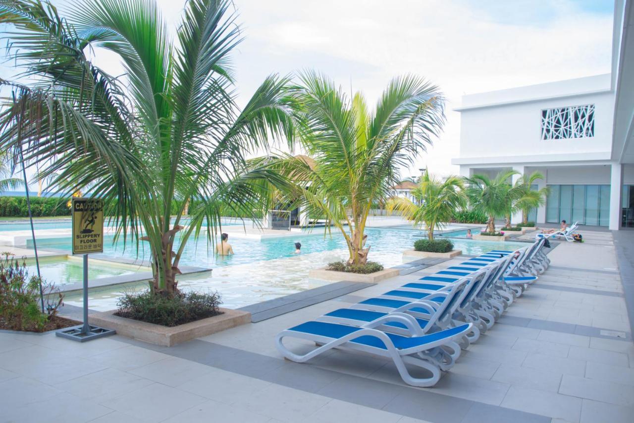 Willa 1Br Oceanfront At Arterra, Fast Wifi, Nflix, Kitchen Lapu-Lapu City Zewnętrze zdjęcie